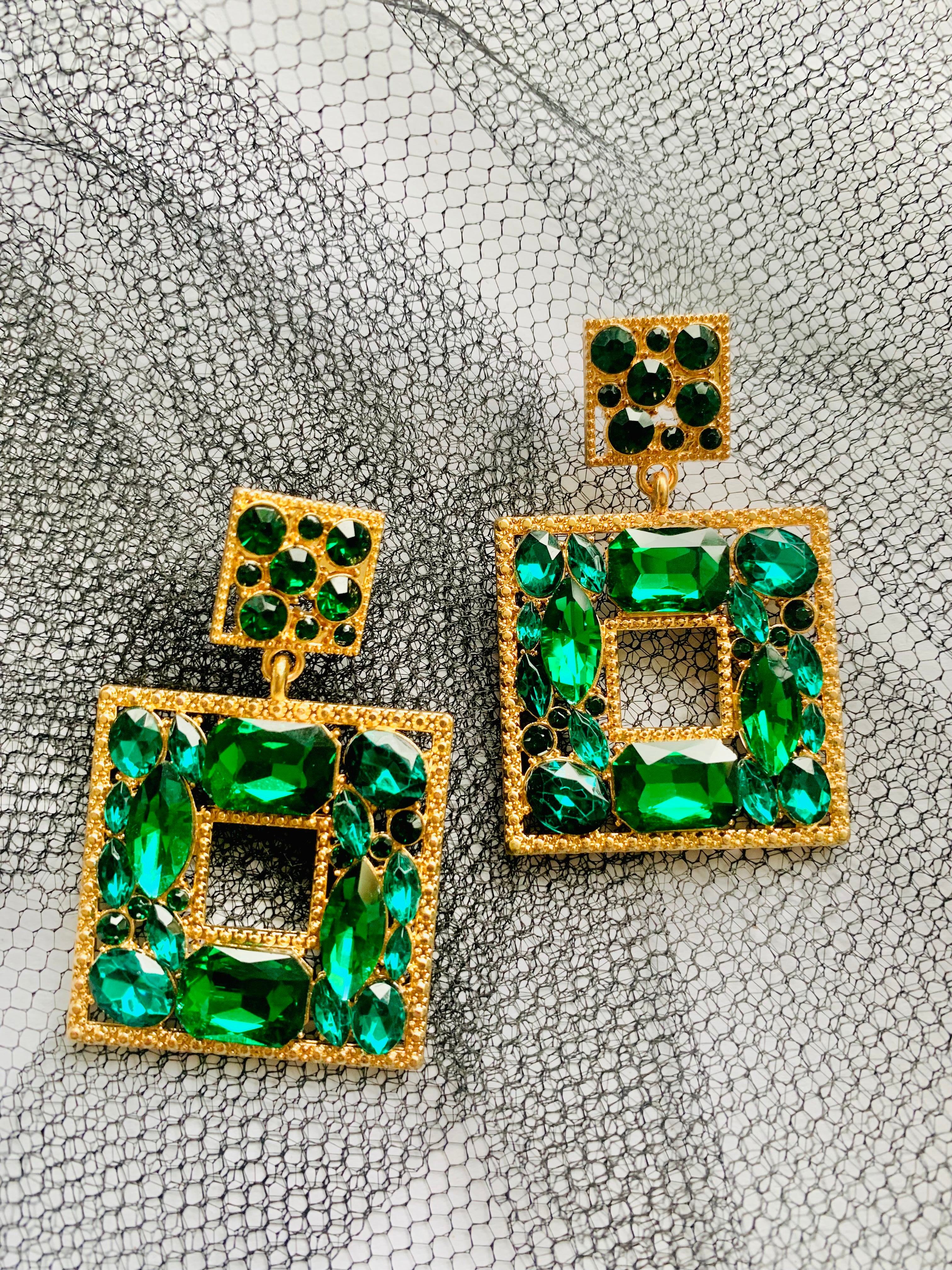 Emerald Gilt Squares