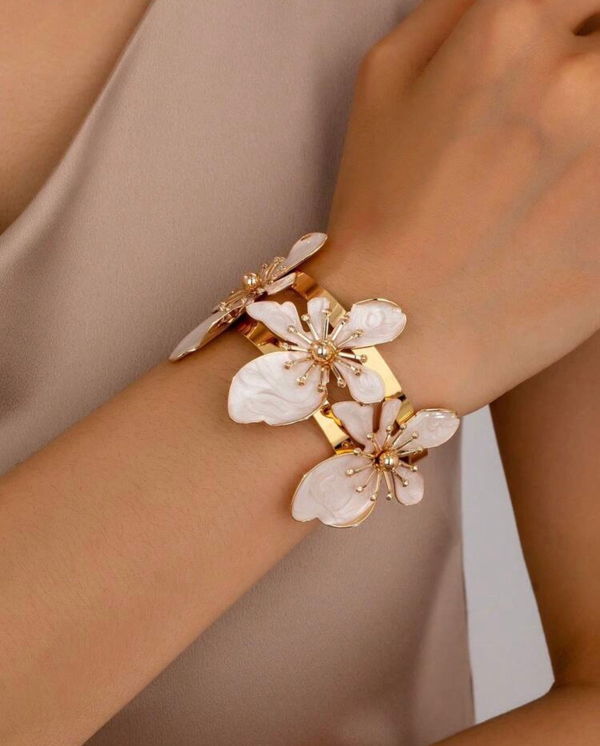 Luna Petals Aurelia Cuff
