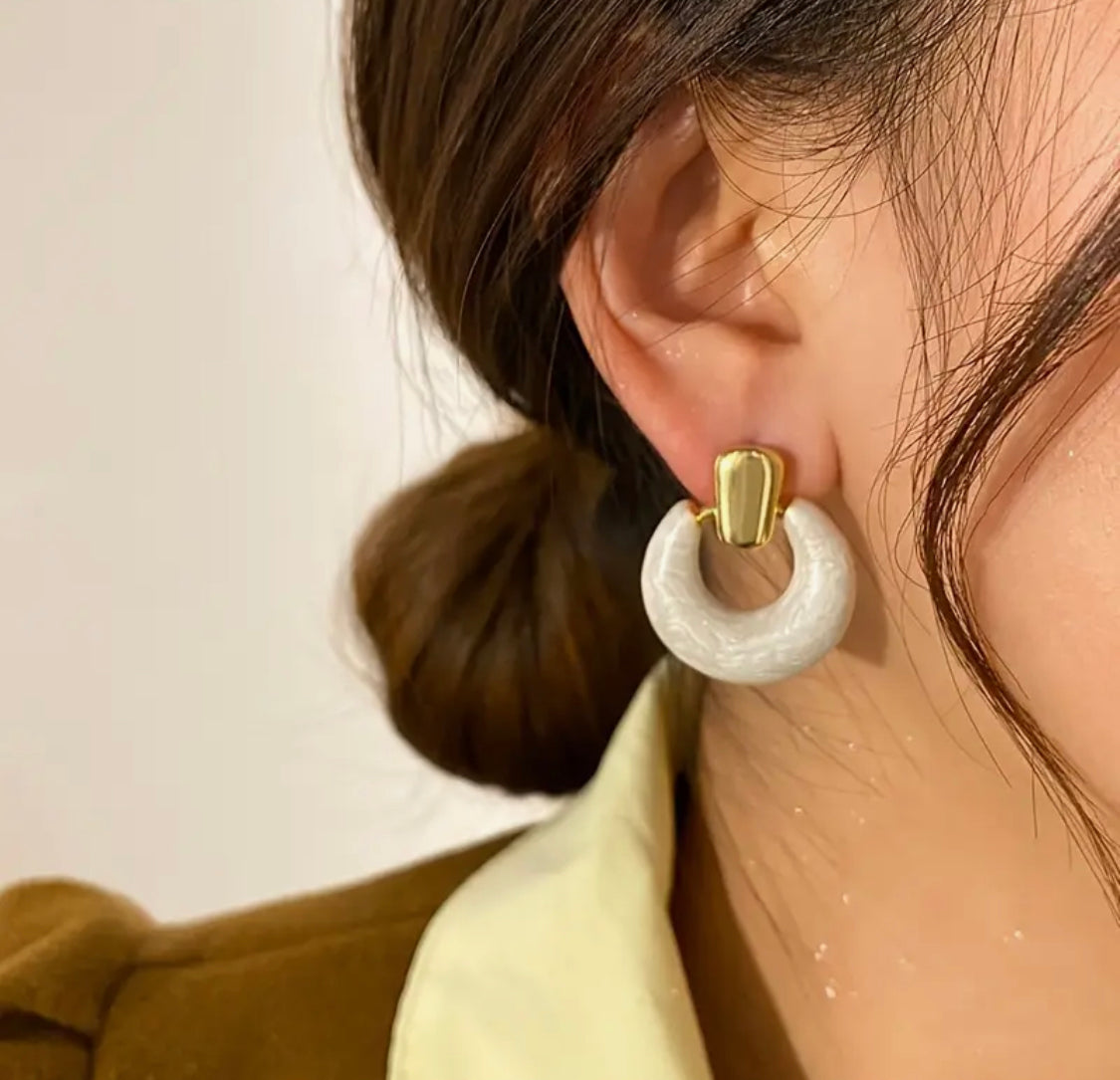 Glossed Crescent Hoops