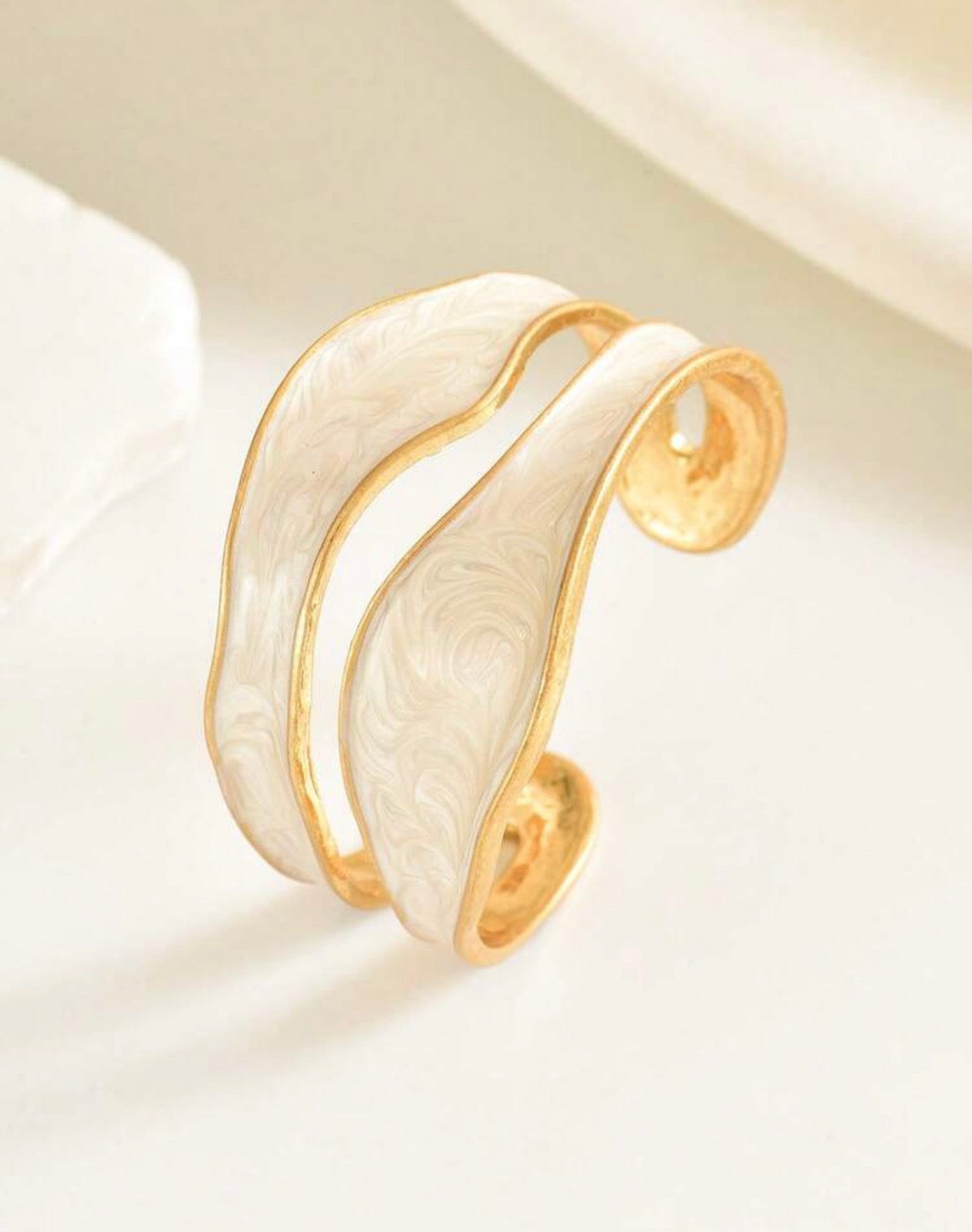 Luna Harmony cuff