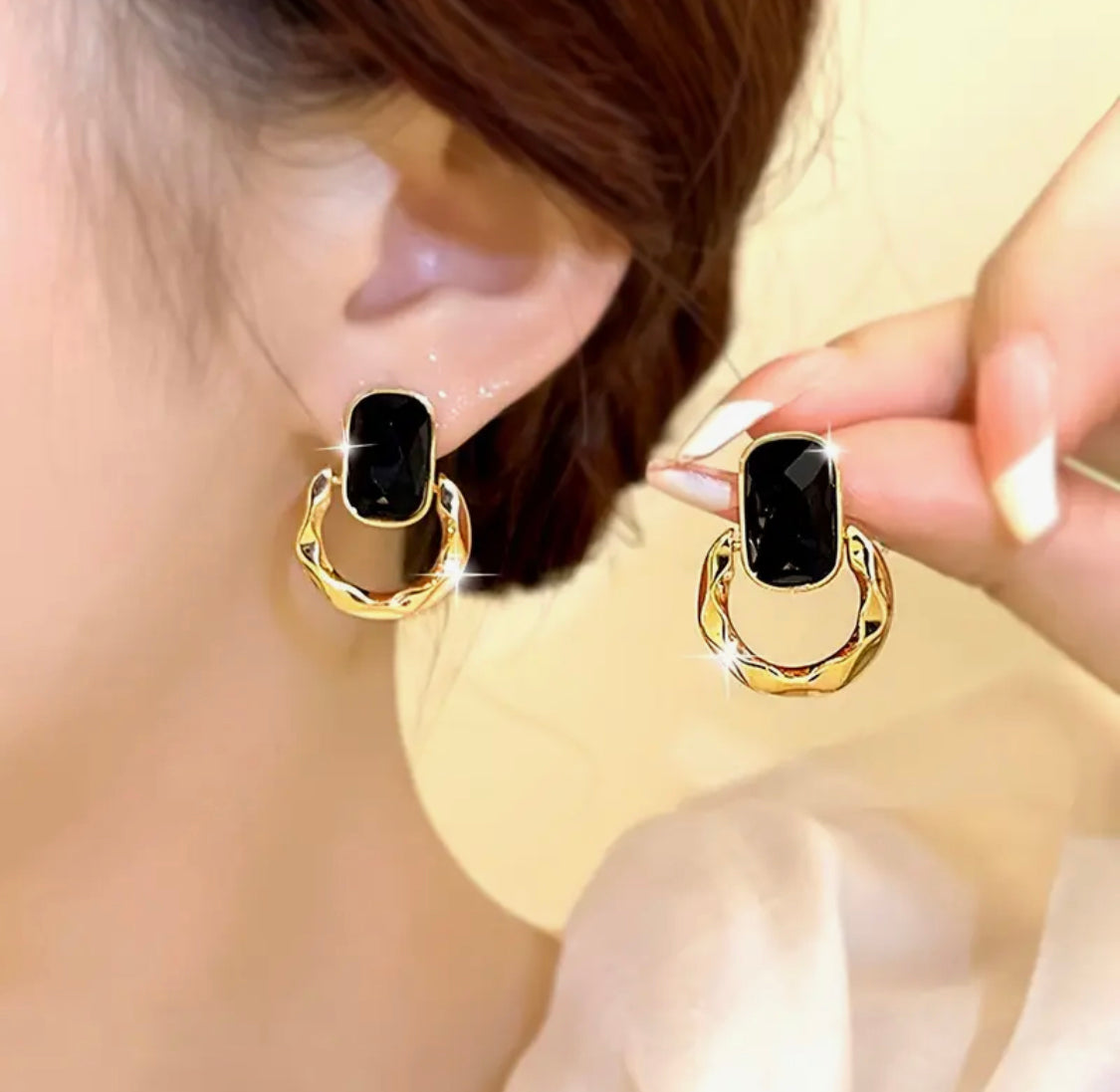 Interlocking Hoops