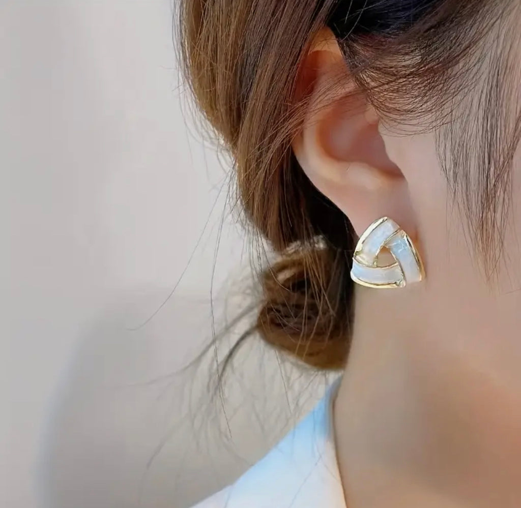 TriLuxe Hoops