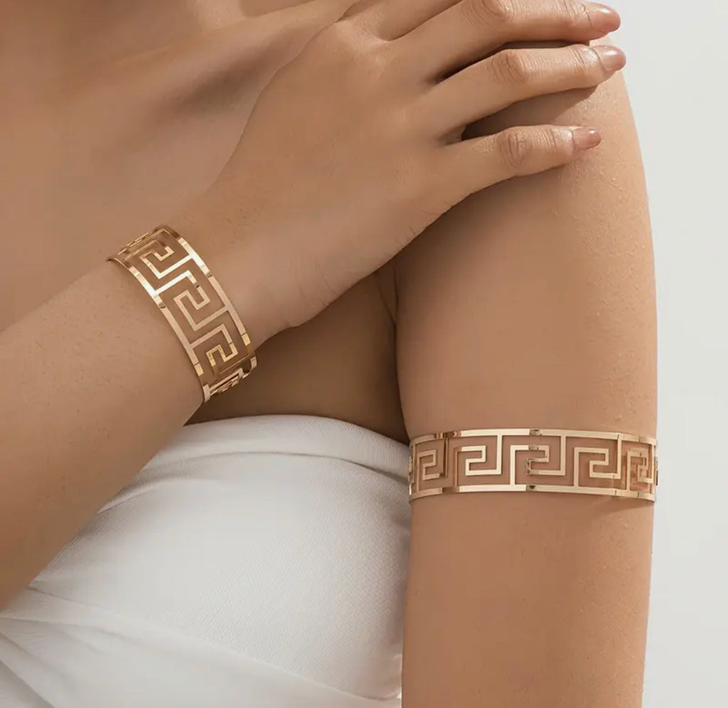 2-pieces metal maze cuffs