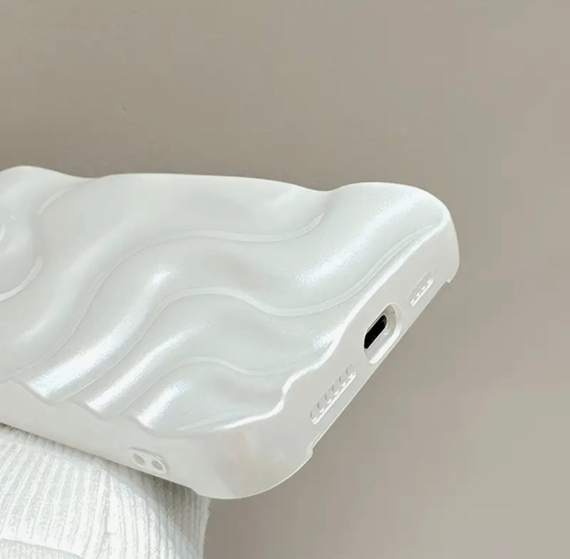 Pearl Wave Luxe Case