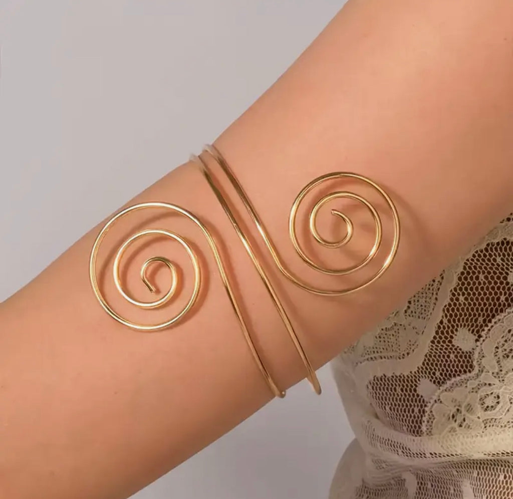 Twin Whorl Armcuff