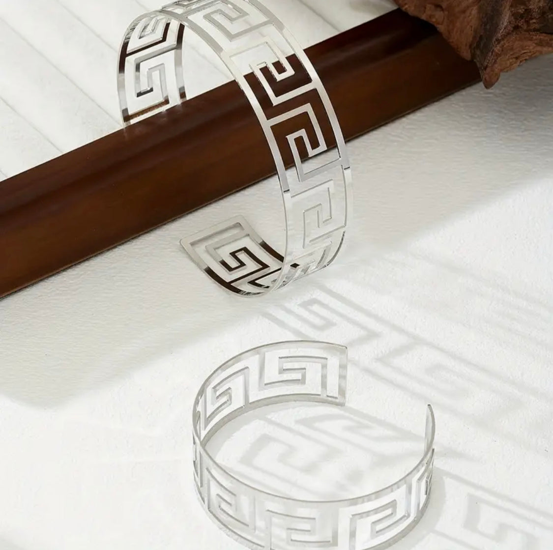 2-pieces metal maze cuffs