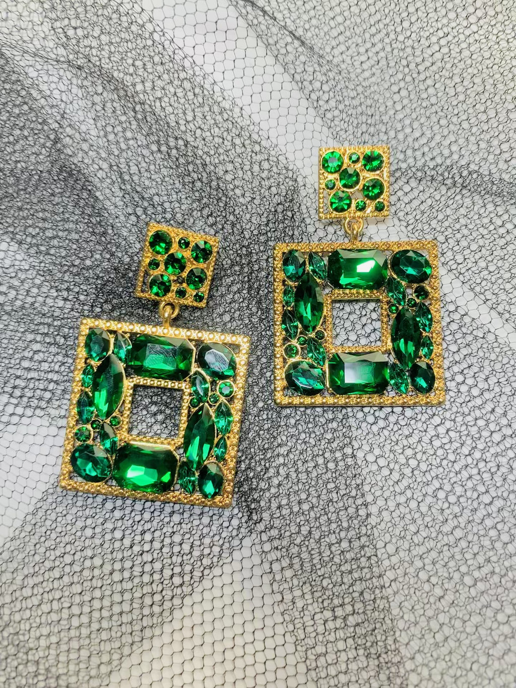 Emerald Gilt Squares